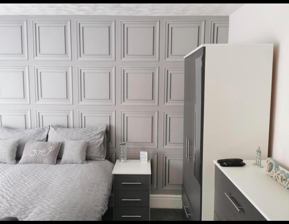 Sea View Lavish Apartment Sky Tv Whirlpool Bath Huge Balcony Newly Refurbished Bridlington Kültér fotó