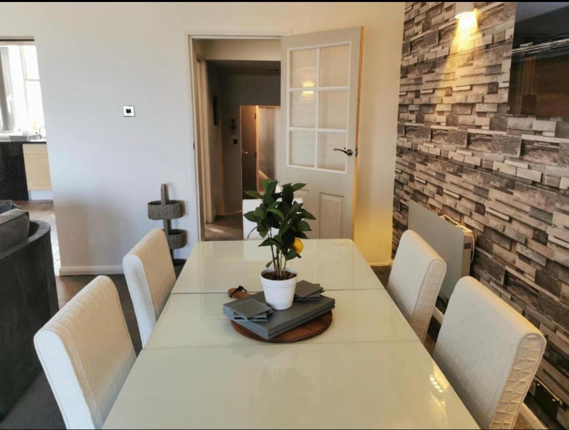 Sea View Lavish Apartment Sky Tv Whirlpool Bath Huge Balcony Newly Refurbished Bridlington Kültér fotó